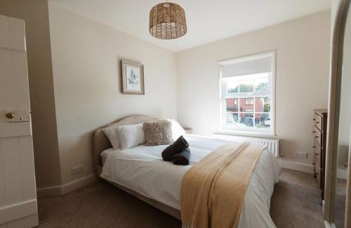 Beautiful Chester Cottage - Photo 16