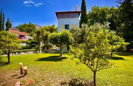 Steinturm mit Dach-Terrasse zwischen Fluß, Meer und Gebirge- Spiti Pirgos - Foto 37