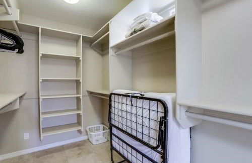 Stunning Ocean View Home w Rooftop Terrace, Firepit, Fast Wifi, AC & Parking! - Foto 23