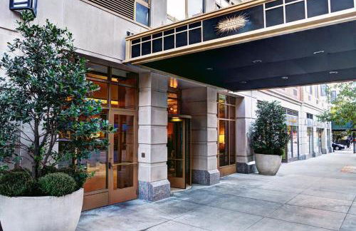 Finest Luxury 1 Bedroom Apartment - Photo 27