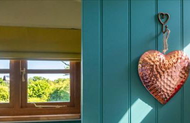 Shepherds Hut with Scandinavian Hot Tub and hydromassager - Foto 13