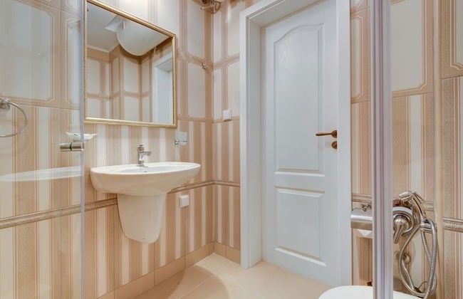 Venera & Anastasia Palace Apartments - Photo 30