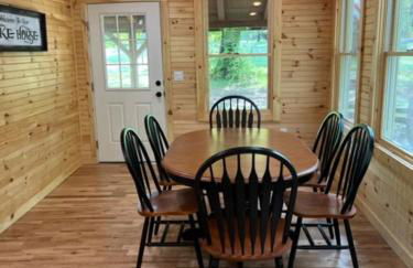 Perfect Maine Getaway in a Newly Renovated Cabin! - Foto 5