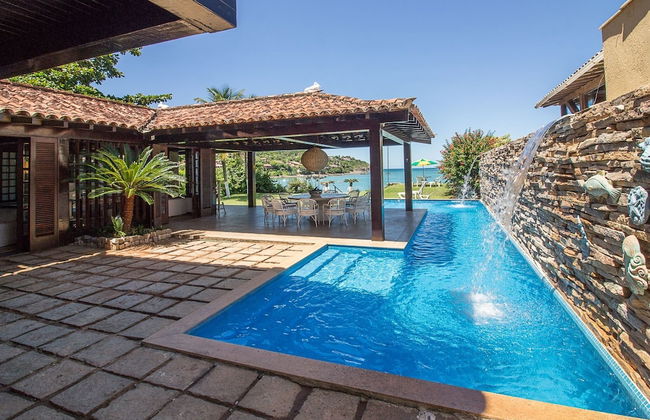 Casa com Cinco Quartos Pé na Areia - Foto 30
