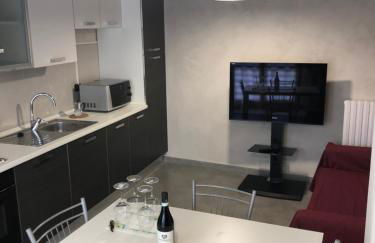 A 4 chilometri dal belvedere più bello delle Langhe - Photo 1