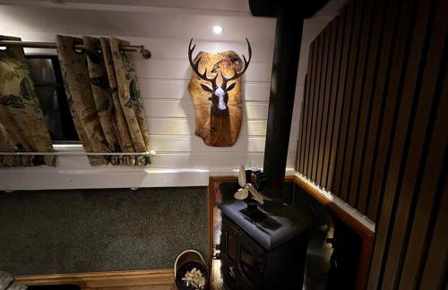 BrightOwl Waterside Narrowboat Cottage Experience - Foto 29