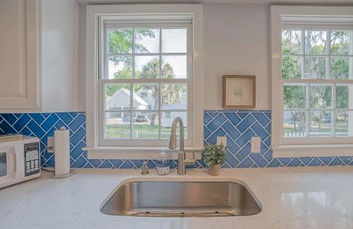 Sea Glass Cottage on Duke - Three Bedrooms Downtown Beaufort - Photo 8