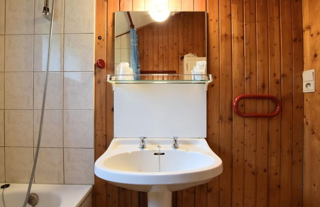 Peaceful Holiday Home in Tenneville near Forest - Photo 13