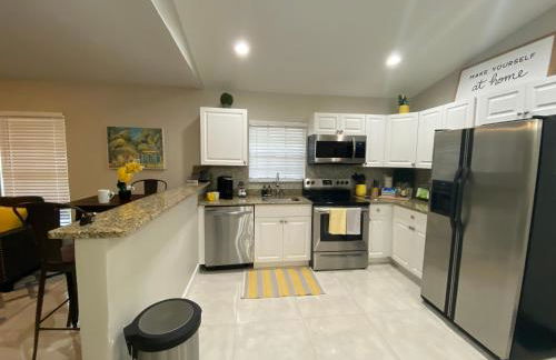 2 mins to Downtown Atlantic Ave-3 mins to Beach-600mbps-BBQ-Fenced Yard - Foto 13