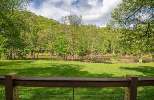 Lux Riverfront Retreat- Hot Tub, Game Room, Views! - Photo 42