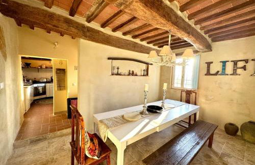 Magical Villa di Gioia Large 6-Bedroom Family Villa with Breathtaking views, Private Garden and Olive grove - in a Cool Village on the Umbria Tuscany Border - Foto 44