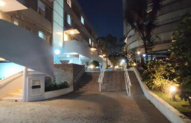 Apto 5E - 2 Quartos com Ar Condicionado, 2 Banheiros, 1 vaga e Internet - Frente ao Mar - Foto 77