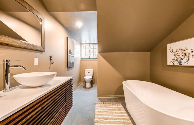 St. Ursule Two-Storey Oasis - Photo 23