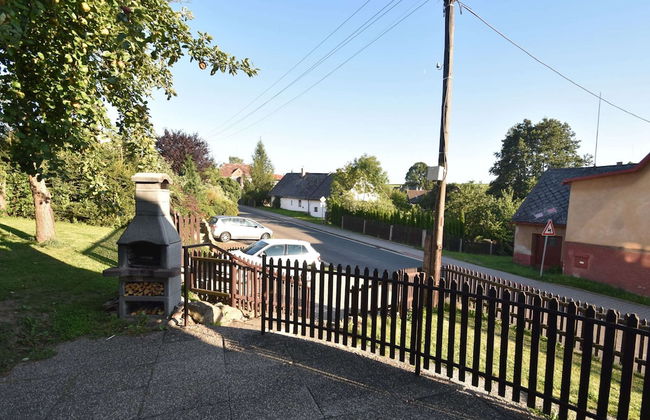 Authentic Holiday Home with Garden near Trutnov - Foto 35