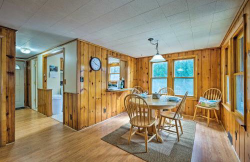 Picturesque Cottage with Sunroom on Ashmere Lake! - Foto 7
