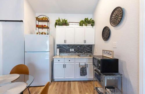 La Casita: Hot-tub & Firepit, 15 min to Fred! - Photo 21