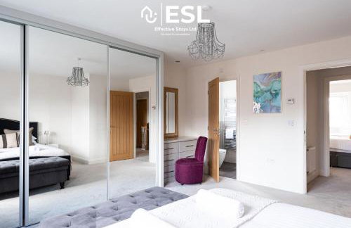 Large Modern 4 Bedroom House in Uttoxeter, Near Alton Towers, Great for Families - Foto 9