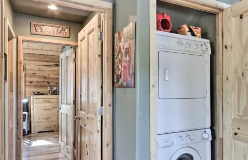 Fire Pit and Game Room Heber-Overgaard Cabin! - Foto 17