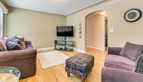 Walk to Lake Huron Beaches Home with Fire Pit! - Foto 4