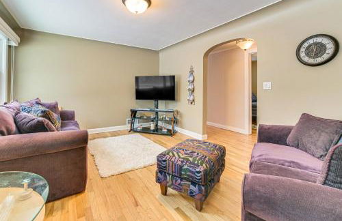 Walk to Lake Huron Beaches Home with Fire Pit! - Foto 4