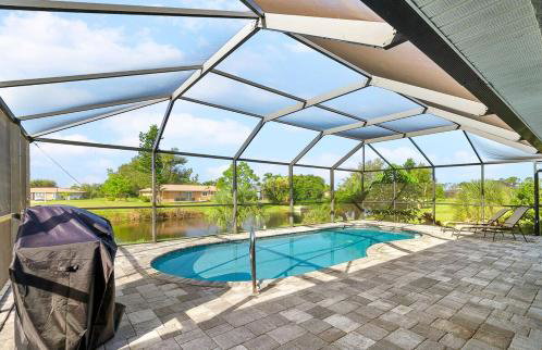 Newley Built Oasis Heated Pool Waterfront retreat - Foto 2