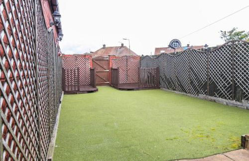 Free Driveway Parking 3 Double Bedroom House, Ideal for long term contractor, etc stays, 4 miles 11 mins drive to Nissan, 20 mins drive to Sunderland Newcastle, Fast WIFI - see Dwellcome Home Ltd site for assurance - Foto 22