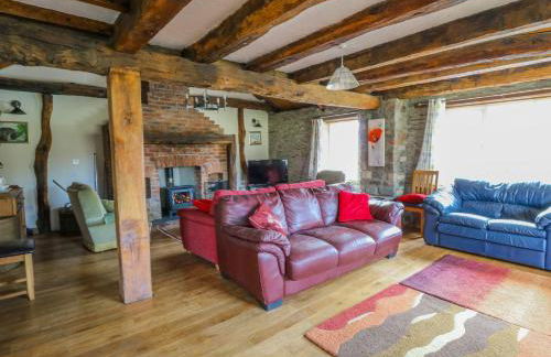 Glanyrafon Smithy - Photo 4