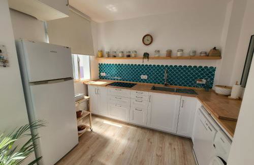 Apartamento calandria confital para 8 con terraza y BBQ próxima playa - Foto 10