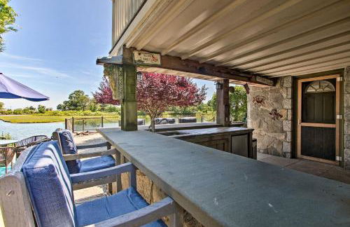 Deluxe Waterford Home with Views, Outdoor Bar and More - Foto 34