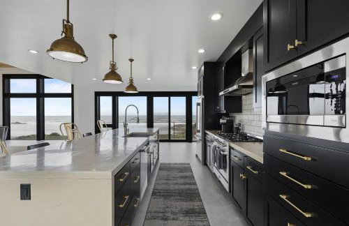 Bandon Coast - Beach Access, Ocean views & Hot Tub - Photo 22