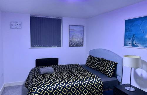 Ibiza Royale -Sleeps 6-Free Parking -Wi-Fi - Foto 3