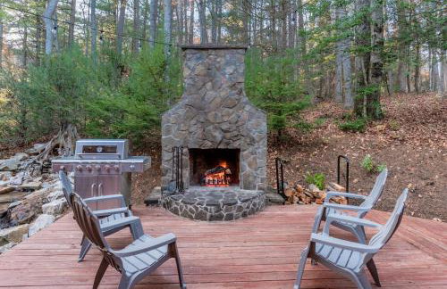 Iron Mountain Lodge - Beautiful Cabin With Forest & Mountain Views! - Photo 12