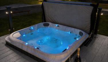 Casa Di Lusso - Stylish Hot Tub Lodge - Lincolnshire Retreat - Foto 4