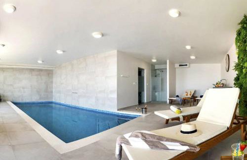 Villa Luxury Dream, Indoor Heated Pool, 7 persons, Sea Views, Omiš - Foto 7