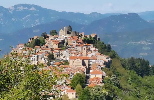 House - Sleeps 5, Scenic Views, Fireplace & Garden - Foto 40