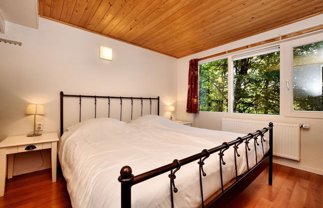 Cosy Chalet in Odeigne with Hot Tub - Photo 11