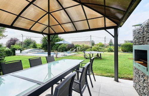 VILLA ARCADIA - Piscine - Spa - Sauna - Cinéma - Jeux d'arcades - Jeux vidéo - Bassin naturel - Jardin - Foto 17