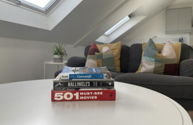 Stunning Town Centre Penthouse w Sea Views - Foto 2