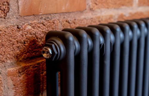 DJH Homes - Luxurious and chic 3BR Grade II Industrial House with log burner and electric blinds - JQ, Birmingham City - Foto 42