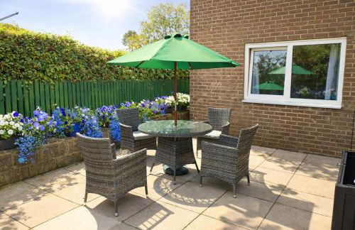 Ty Ardd - modern bungalow close to Pendine Beach - 1 DOG GOES FREE - Photo 3