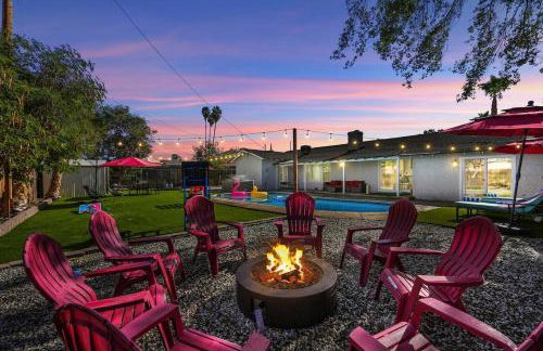 Sleeps 12 - Hot Tub - Pool - Game Room & Fire Pit! - Foto 36