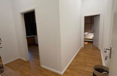 Jomi Stays - Kudamm - Foto 68