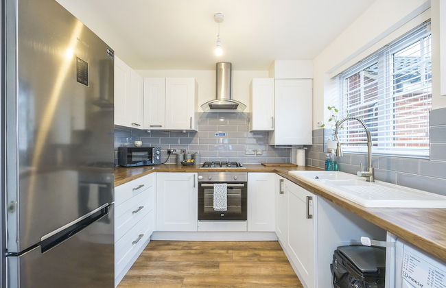 The Lake Hub - Photo 8