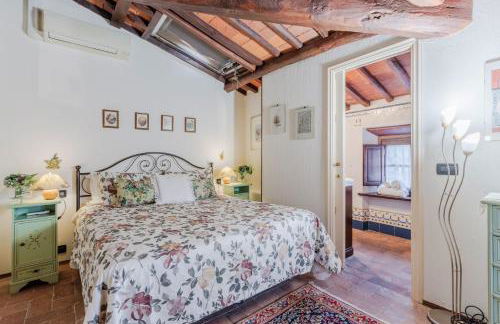 Le Bicocche Farmhouse: Country Stone Villa with Pool in Camaiore between Lucca & Beaches of Versilia - Foto 51