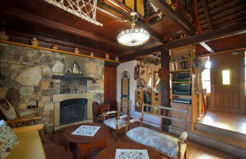 Rustic Retreat - Private Pool in Nature's Embrace - Photo 9