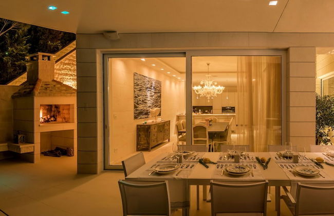 Beachfront Villa Seven Sins with Pool - Foto 45