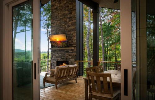 Sapphire Skies - Photo 4