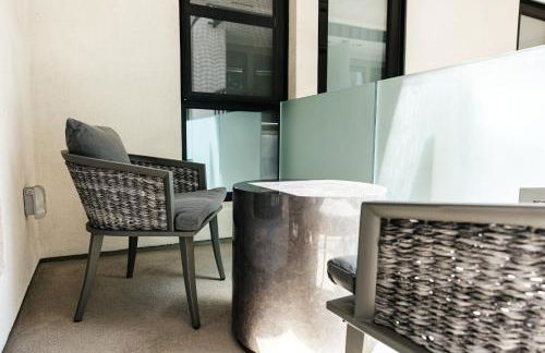 Stunning 2BR apartment steps from Santa Monica pier - Photo 26