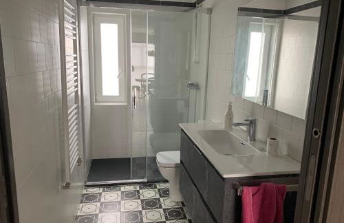 Tranquilidad junto al centro histórico - Foto 14