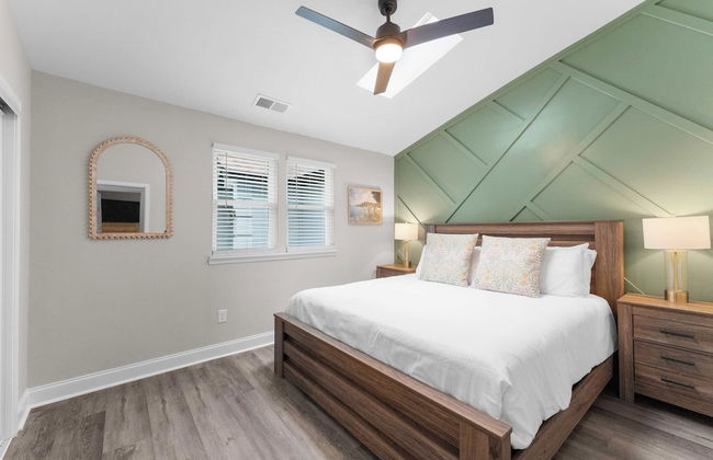 Fireside Fun by Avantstay Sleeps 18 Waterfront + Pool - Foto 29